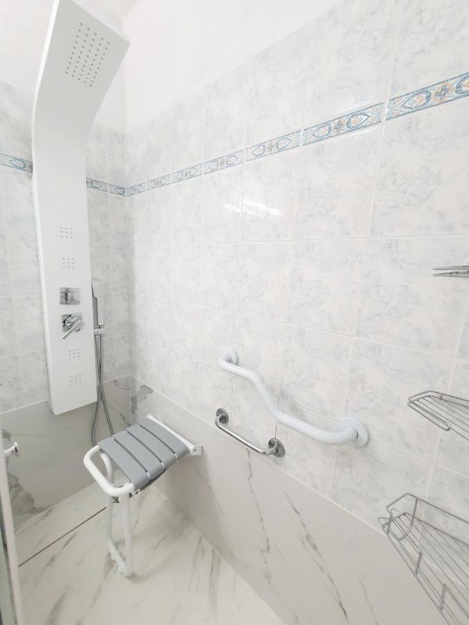 Appartement Yoyo. Menton Luaran gambar